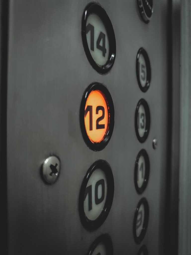 Photo "Mastering B2B sales automation: 5 key strategies you need to know"